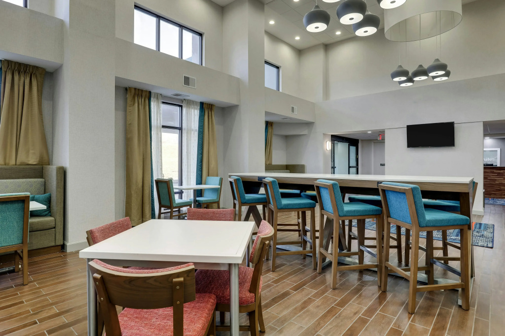 Hampton Inn & Suites St. Louis - Edwardsville