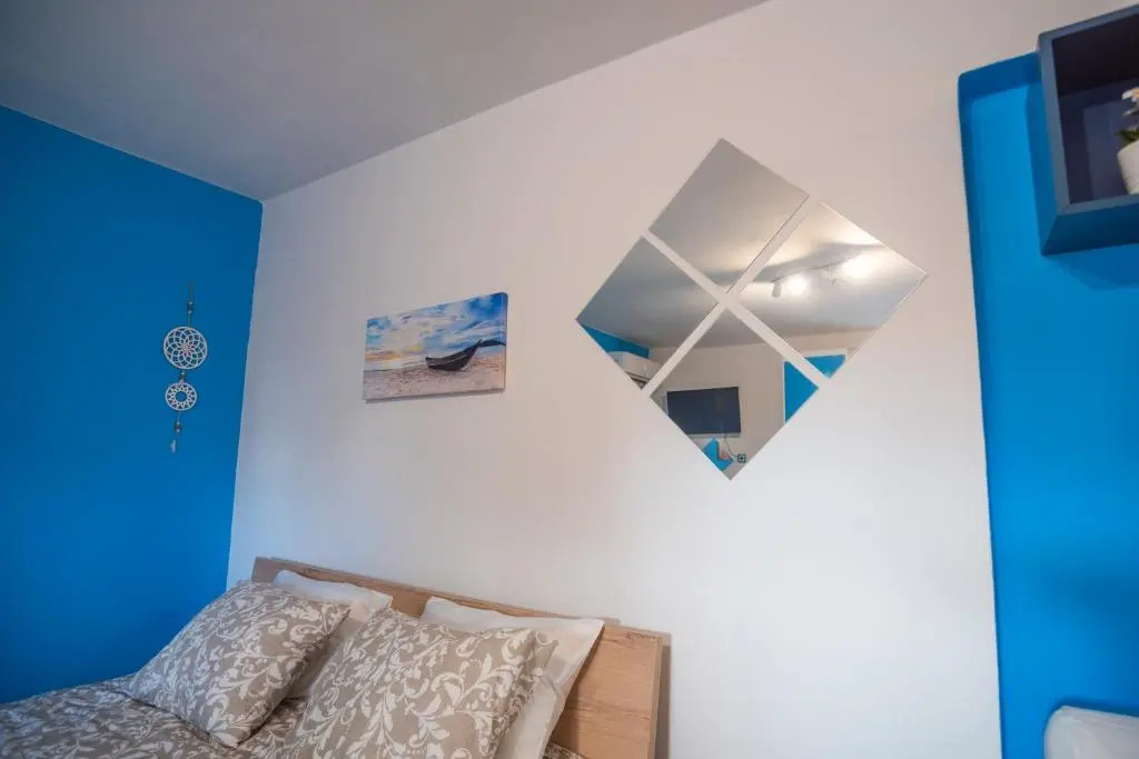 The cool underground studio apartment kos