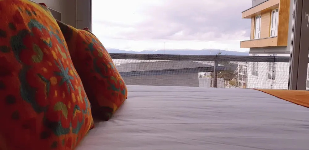 Ushuaia Flat IV