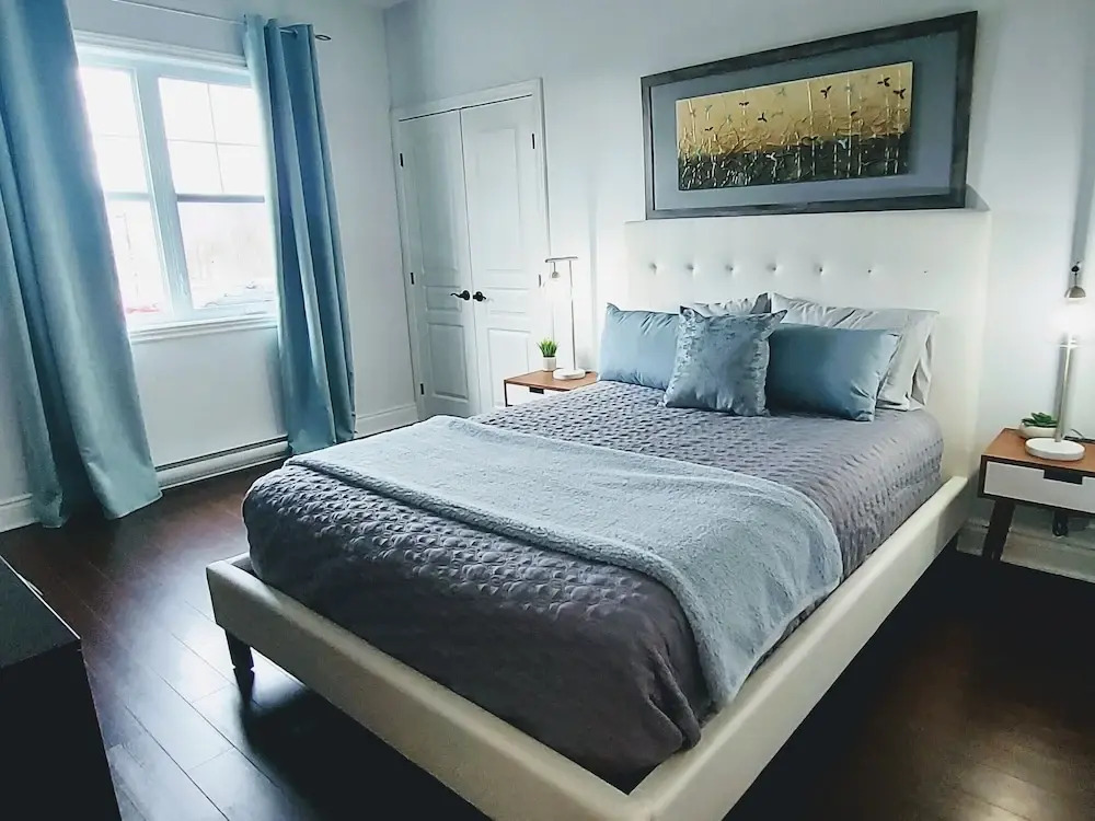 Champlain Condo 202