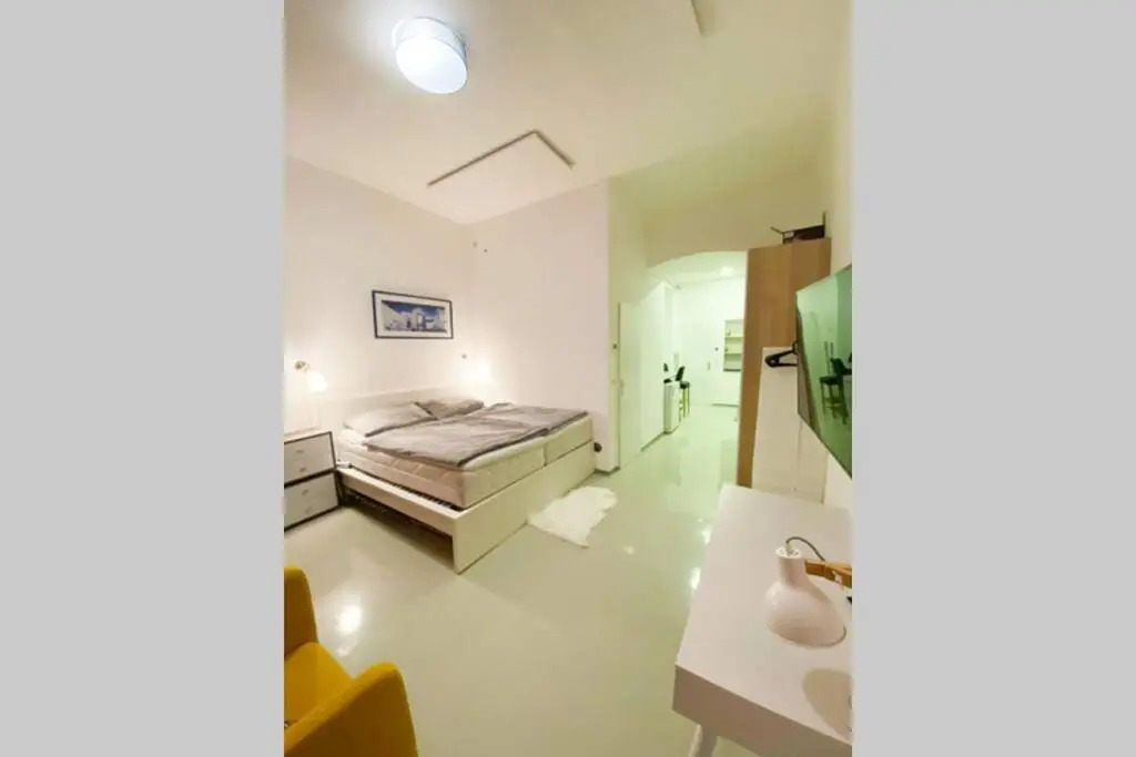Studio,10 min to Citycenter,33m,Smart TV,Kingbed