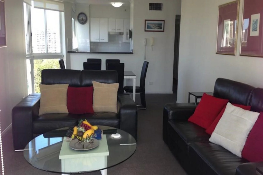 The Crest Apartments - Main Beach