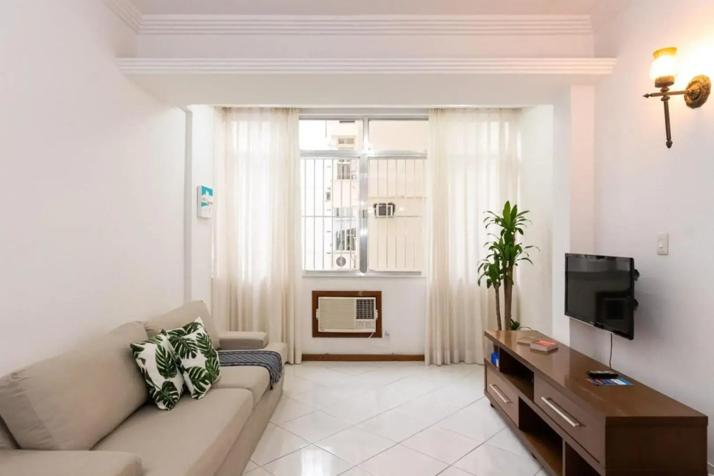 Omar do Rio - NSC 1010/302: Excelente 3Qtos, Internet 200mbps + WorkStation, Tv a Cabo, a 200m da Praia e do Metrô, em Copacabana