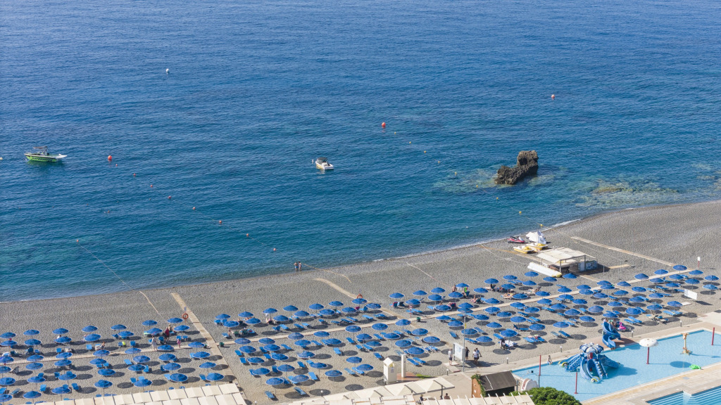Mare Blue Hotel