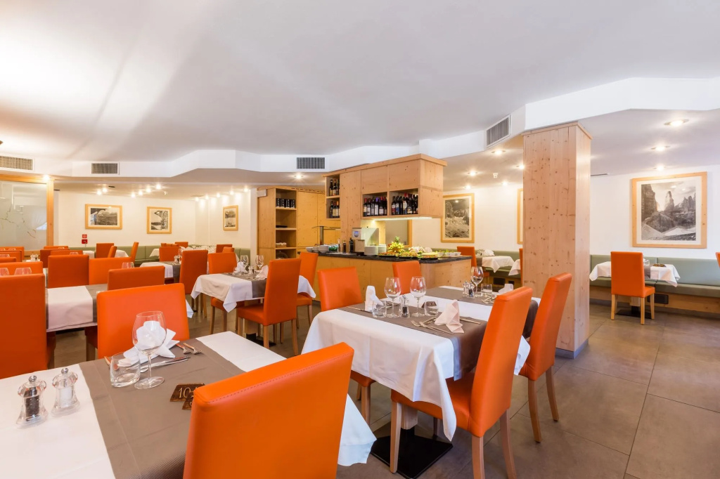 Hotel Alpina