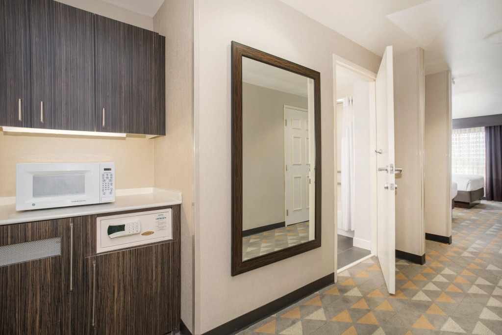 Holiday Inn Colorado Springs - Airport by IHG