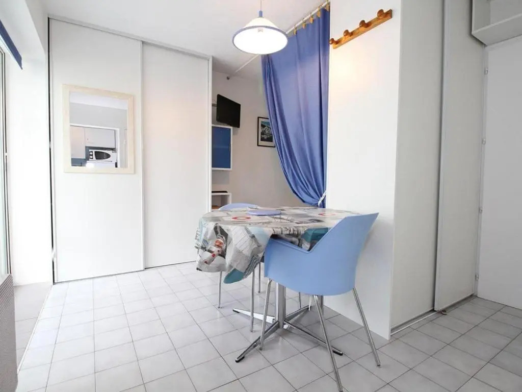 Appartement Balaruc-les-Bains, 1 pièce, 2 personnes - FR-1-553-58