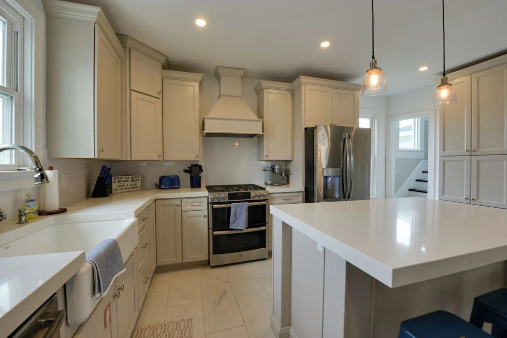 North Wildwood Home w/ Porch ~ 3 Blocks to Beach!