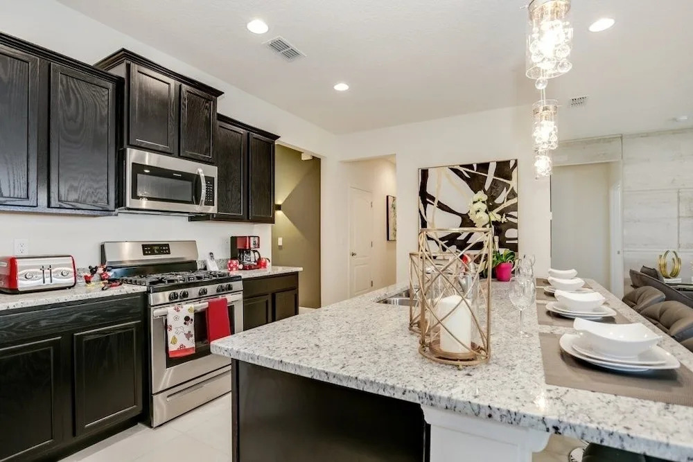 Luxury 6 Bedroom 4.bath Solterra Home With Spa 6 Villa by Redawning