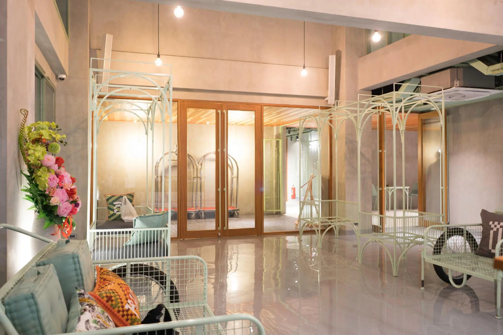 Samsen Street Hotel