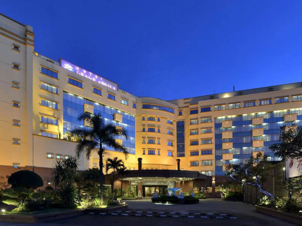 Grand Aquila Hotel