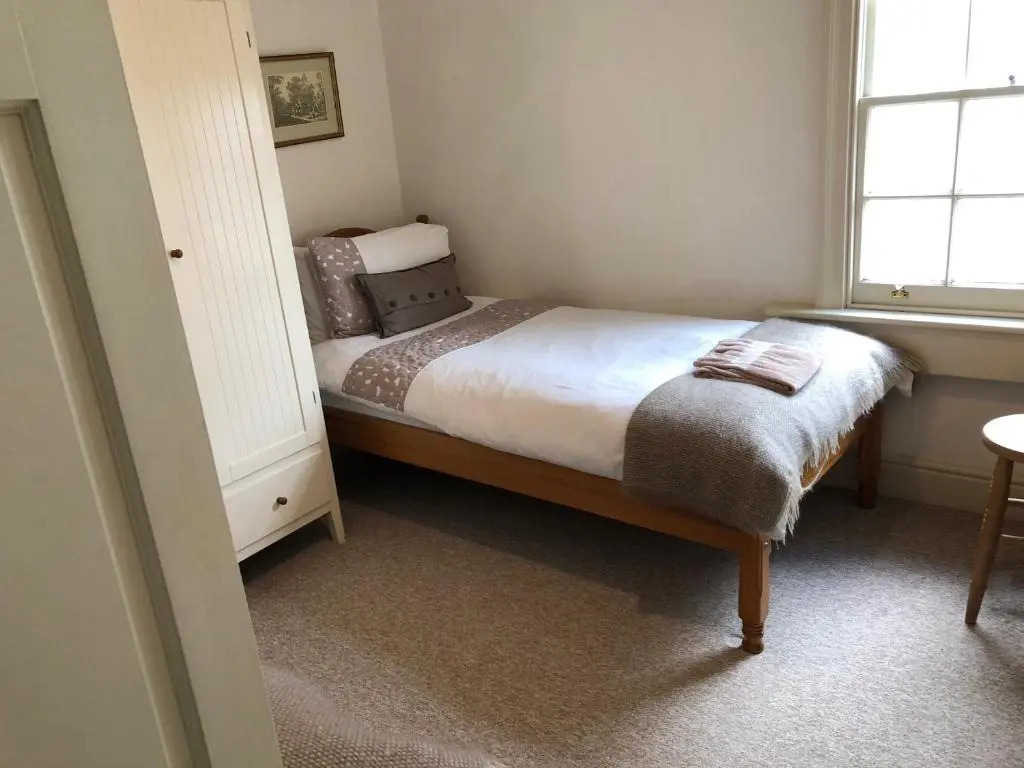 Lansdown Slope Townhouse - Elegant 5 Bedrooms near Assembly Rooms