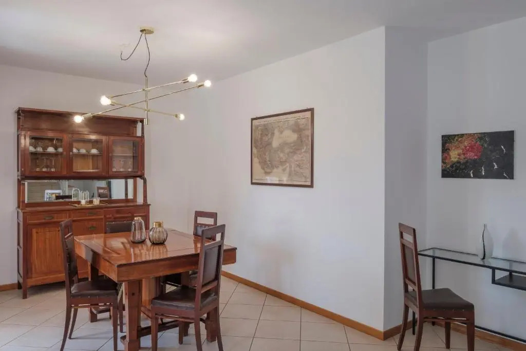 Holiday House Ars