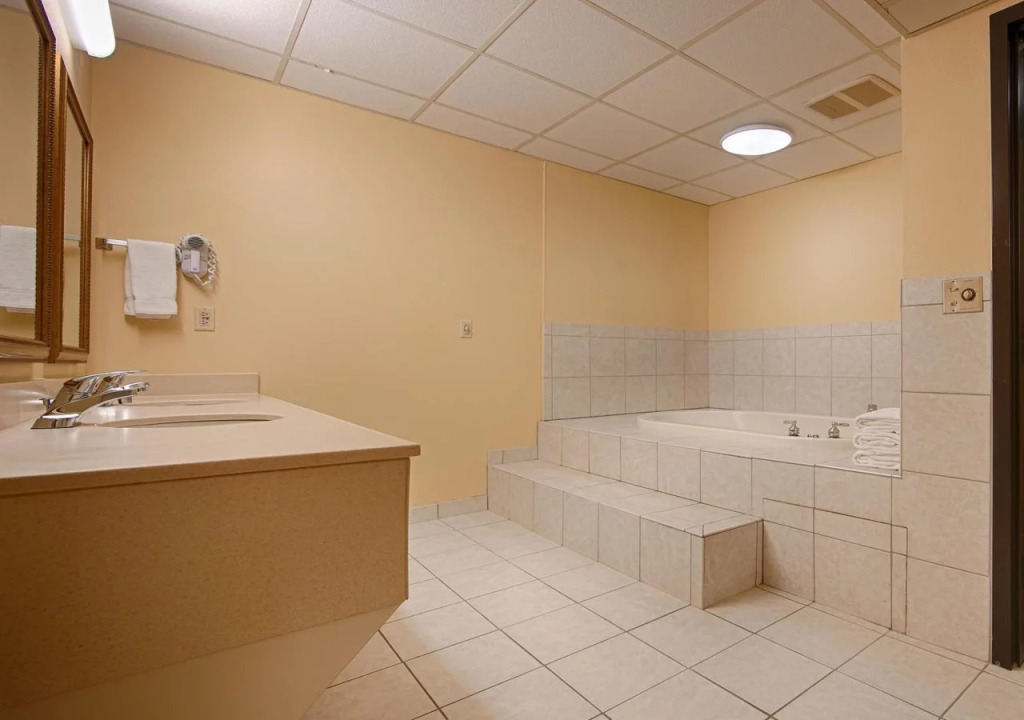 Best Western Wichita North Hotel & Suites