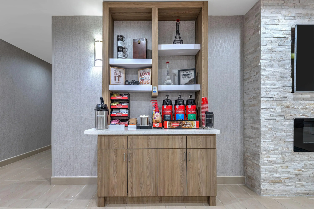 La Quinta Inn and Suites by Wyndham Paris