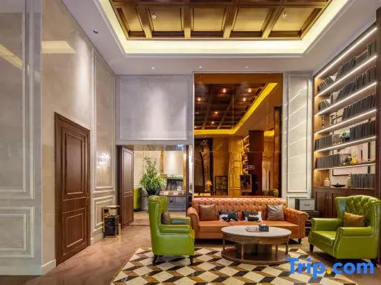 Lhasa James Joyce Coffetel Ruipin Hotel