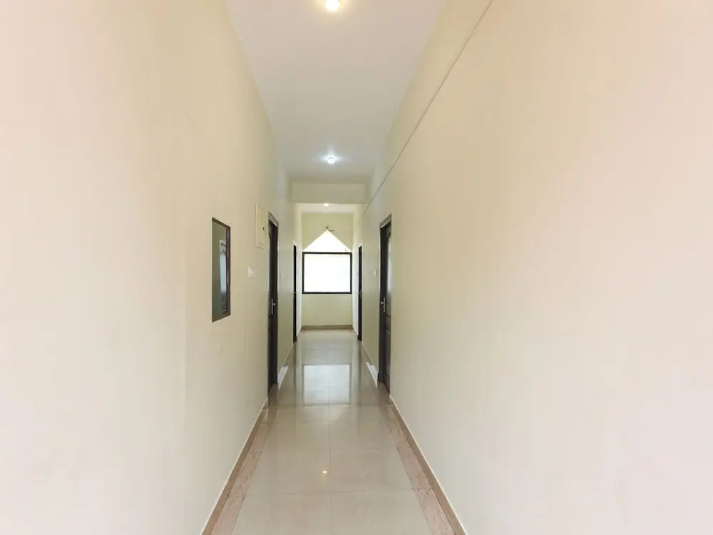 OYO 13838 Ramana Holiday Inn