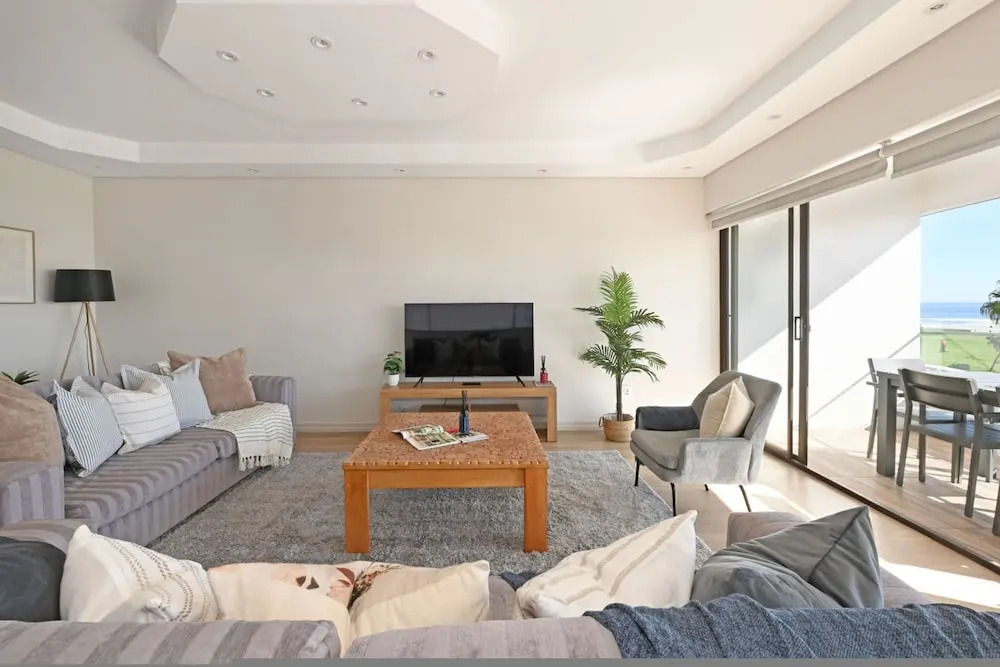 Spacious 3 Bed Apartment Sea Point Ocean Views