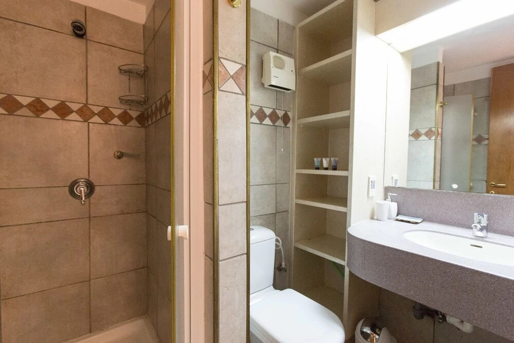 Frishman 2 BDRM 2 Baths 5 Min from beach