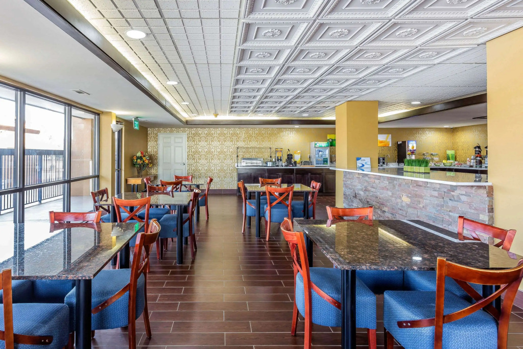 Quality Inn & Suites near Robins Air Force Base