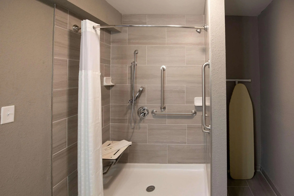 Quality Inn & Suites Hammond Near I-8090