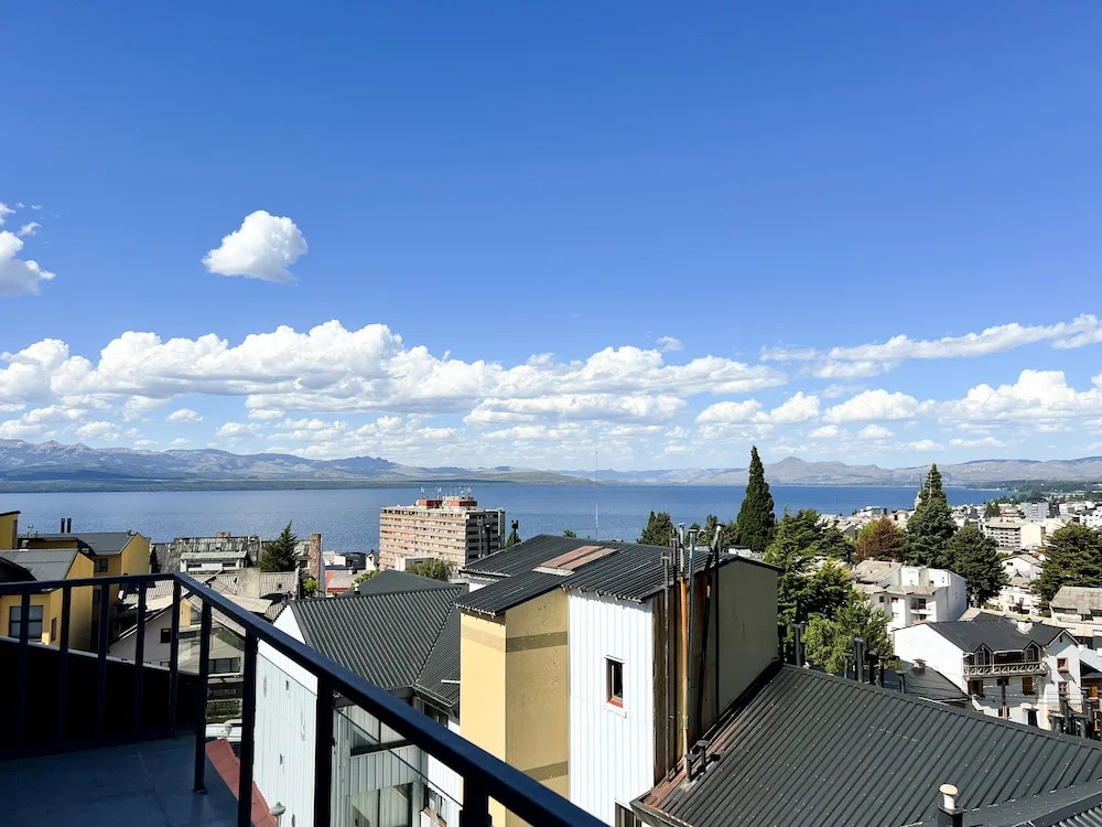 Guemes Apartments