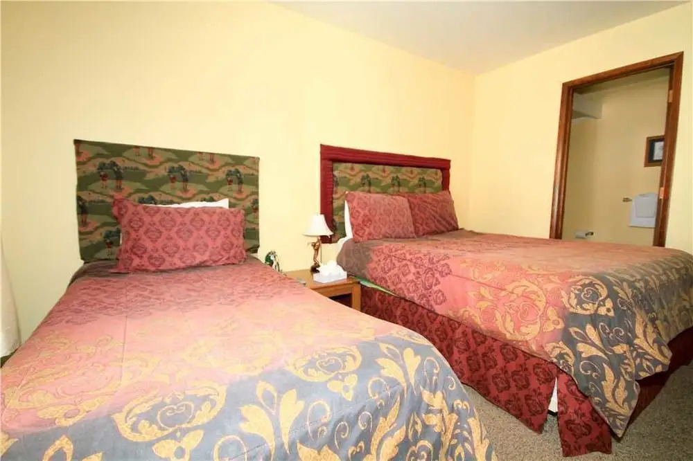 Discovery 4 #151 2 Bedrooms 2 Bathrooms Condo