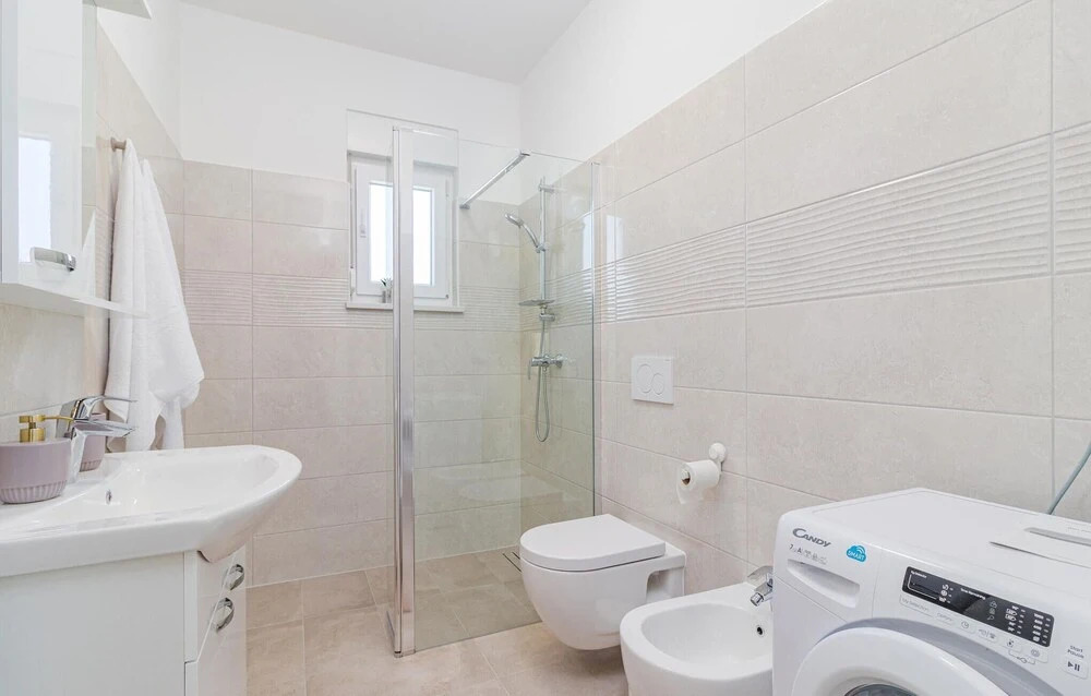Awesome Apartment in Medulin With 3 Bedrooms and Wifi
