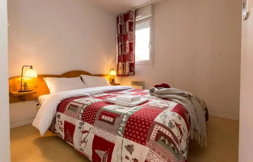 APPARTEMENT CALME CLASSE 5 PERS CENTRE ST LARY PISCINE COUVERTe