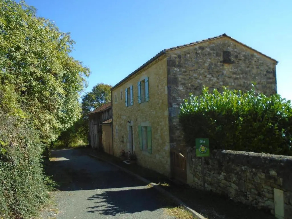 Charmante maison à Monpazier avec Wifi et parking privatif - FR-1-616-173