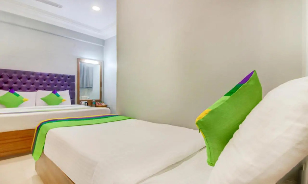 FabHotel Cruz Royale - Nr- Bandra West