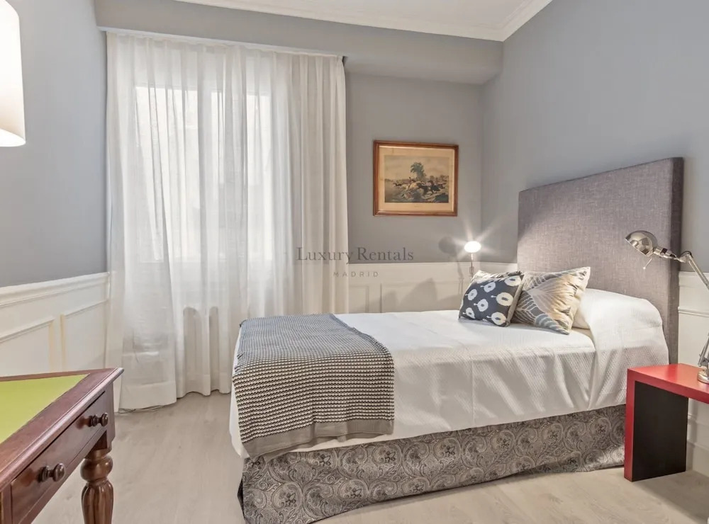 3 Bedrooms for 5 pax in Salamanca ( Padilla III )