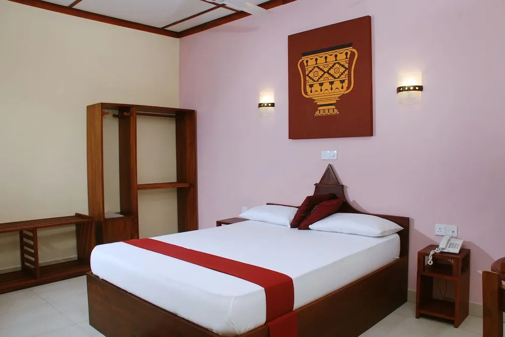 The Triangle Hotel