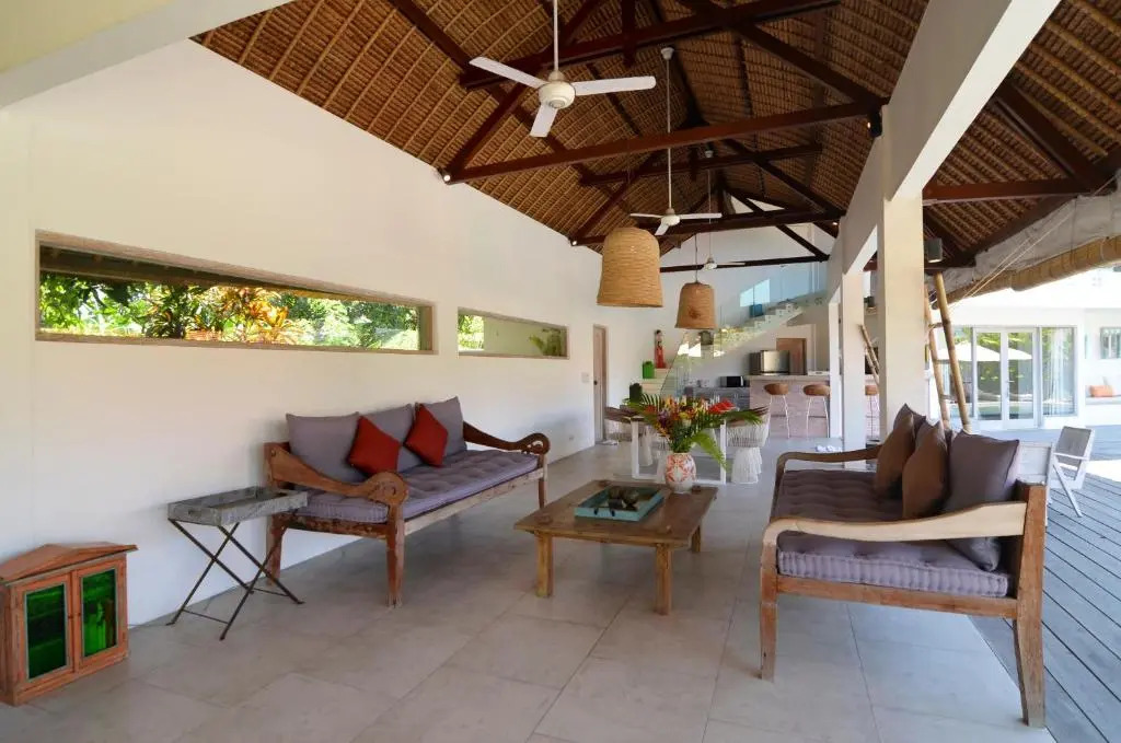 "stunning 4 Bedrooms Private Pool Villa in Canggu"