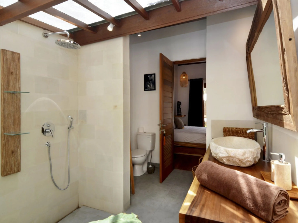 Villa Waterlily by Villa Finder