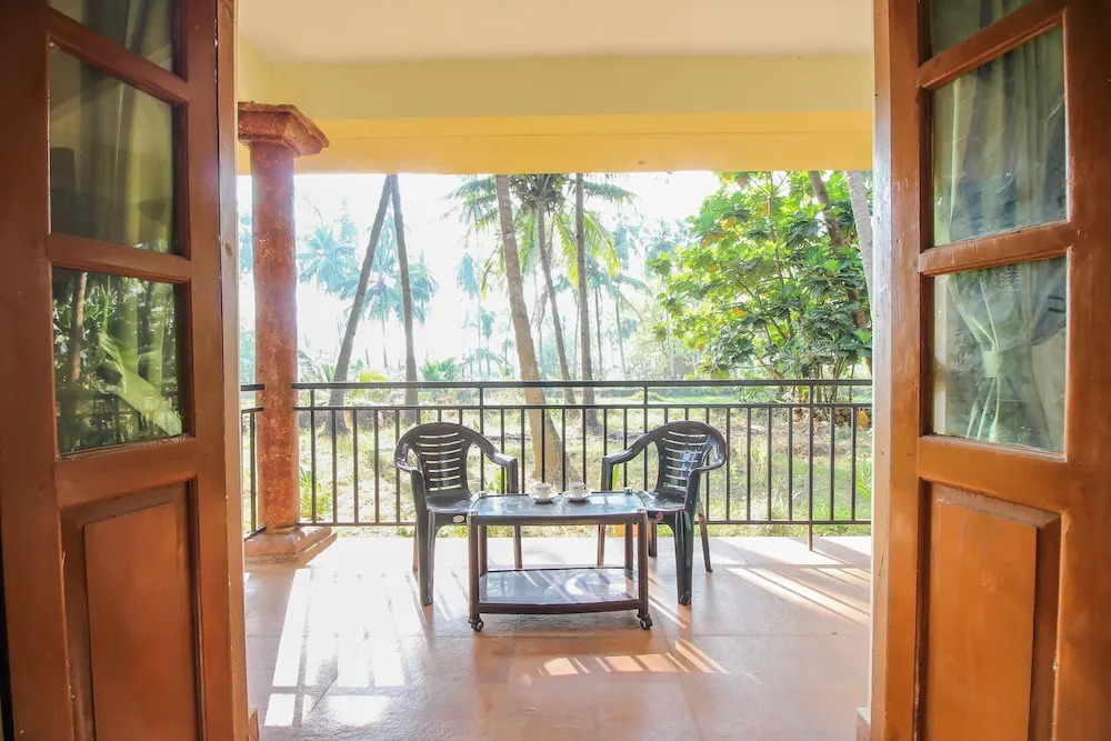 OYO Home 1134 Studio Riverside 1BHK Siolim
