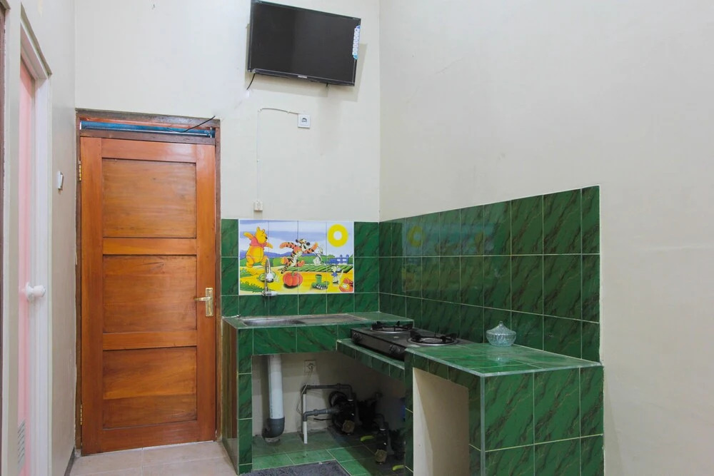 Spot On 2210 Hifana Residence