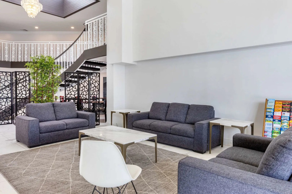 The Buena Park Hotel & Suites