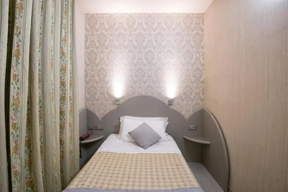 Marchi Hotel