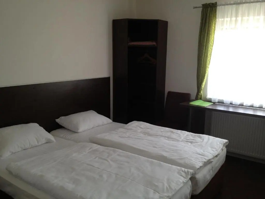 Motel R10