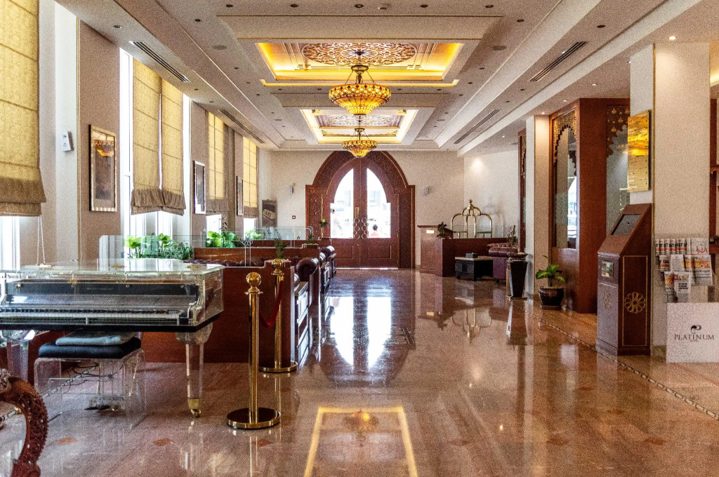 Platinum Hotel