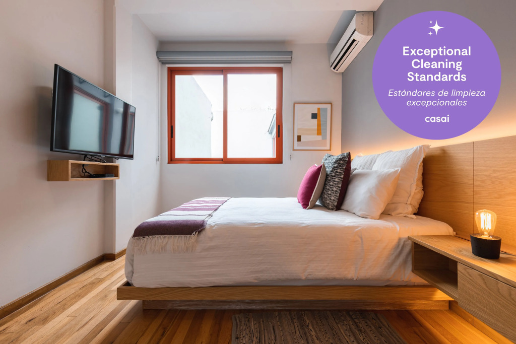 Casai Hip Modern Tech Condo w Rooftop in La Condesa