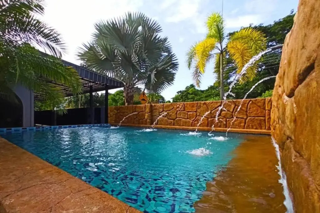 Tambun Pool Villa