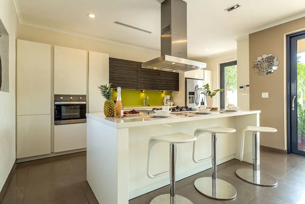 Spectacular Designer Villa 5 Star Luxury 6 Bedroom New!