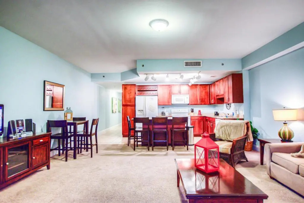 11 TH FLOOR In Laketown Wharf 1 BD, 2 Bathroom with Amazing Amenities, 1114!