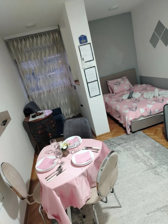 Luks Apartman Jugi Free Public Parking