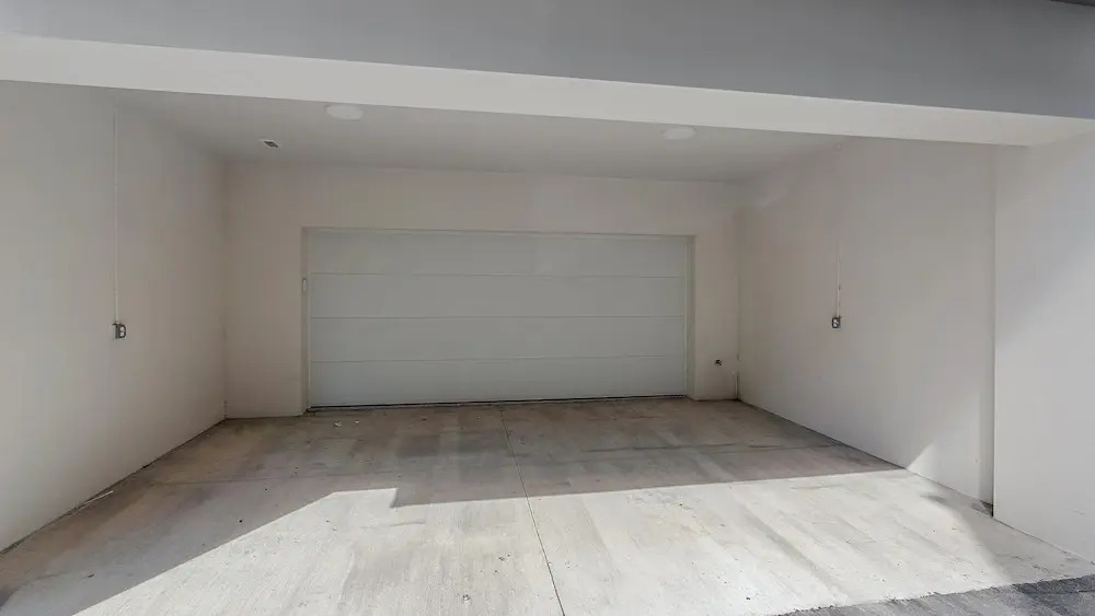 Uptown Luxury On Audubon 4 Bedroom Townhouse by RedAwning