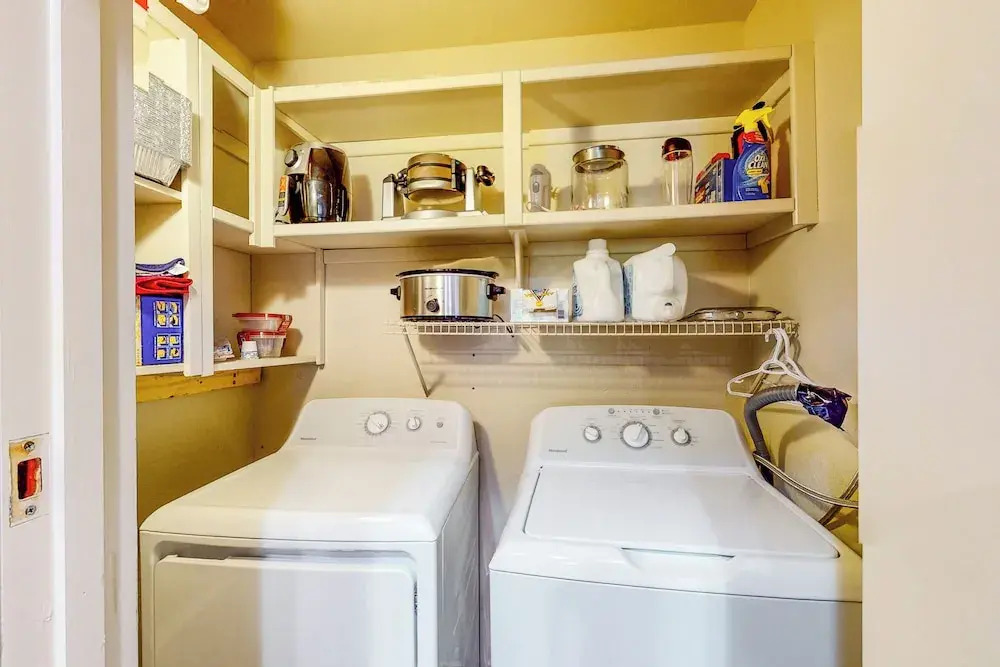3BR Condo w/ Fire Pit & Full Kitchen
