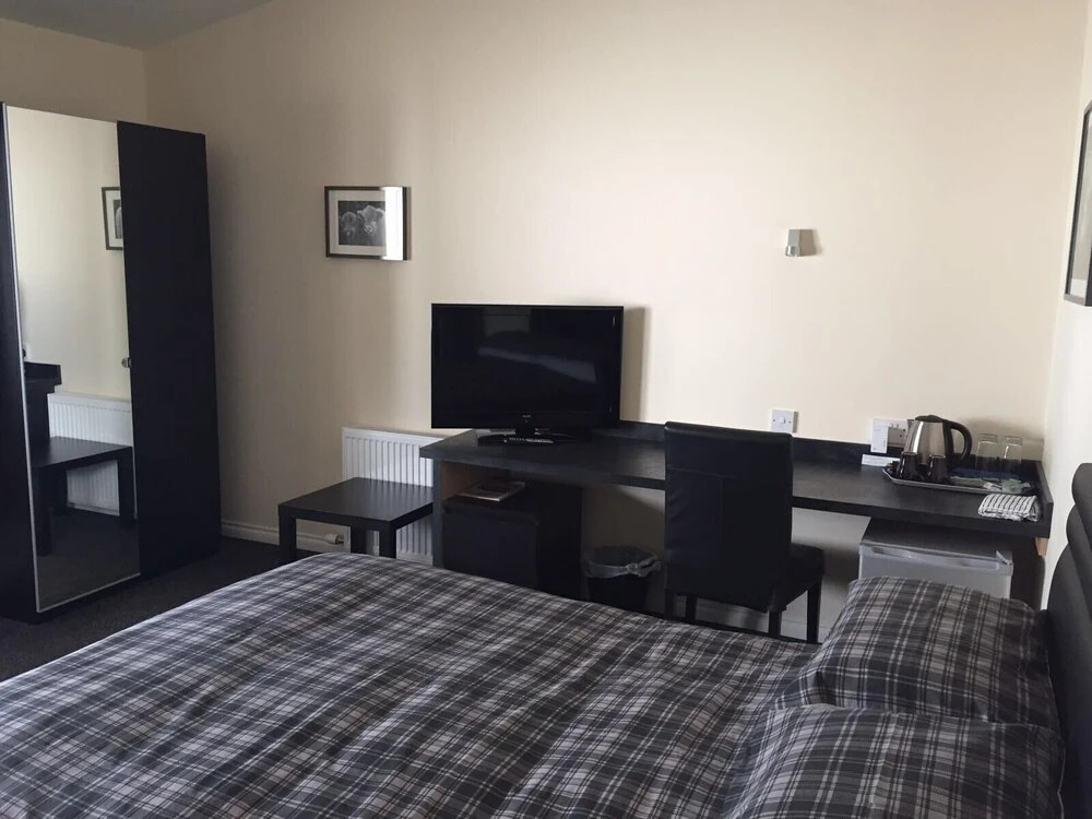 Ivy Cottage-Serviced accommodation
