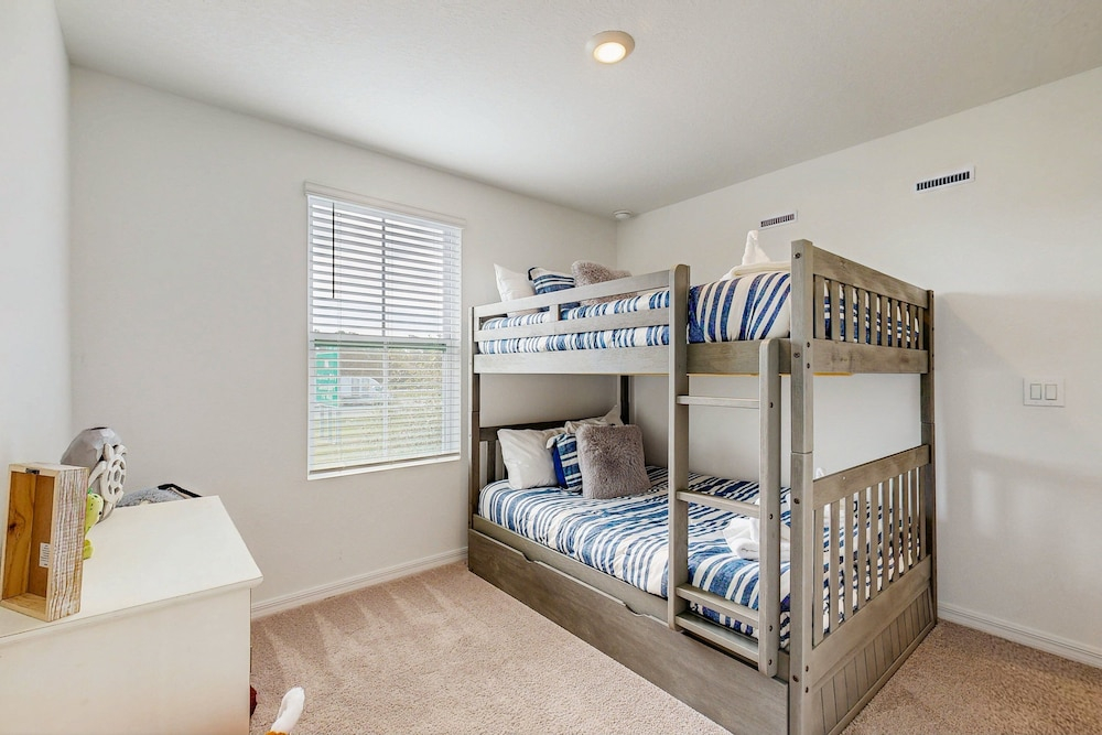 Stylish Vacation Home With Open Layout, Sunny Patio & Near Attractions